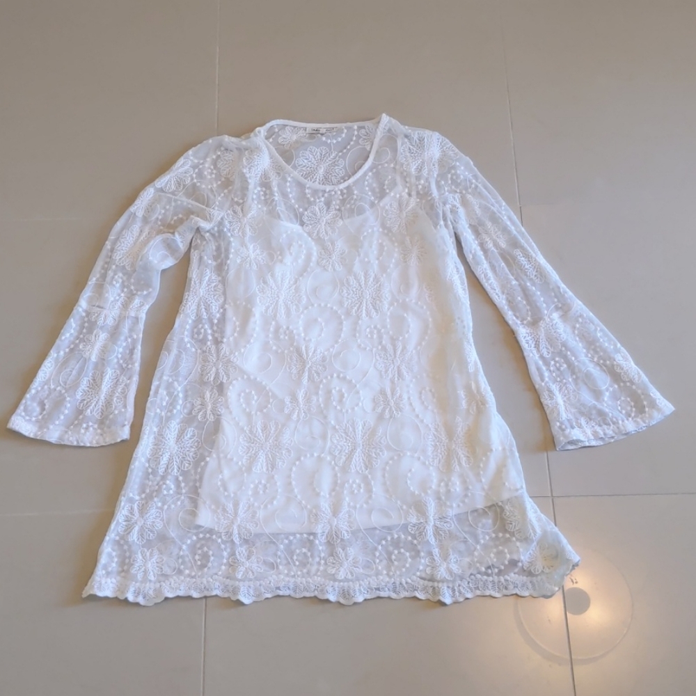 Lace dress